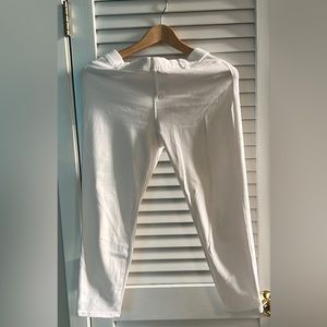 White crop/ankle jeggings